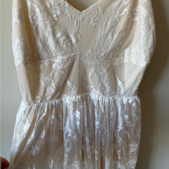Baltic Born White Lace Maxi Dress - Picture 7 of 13